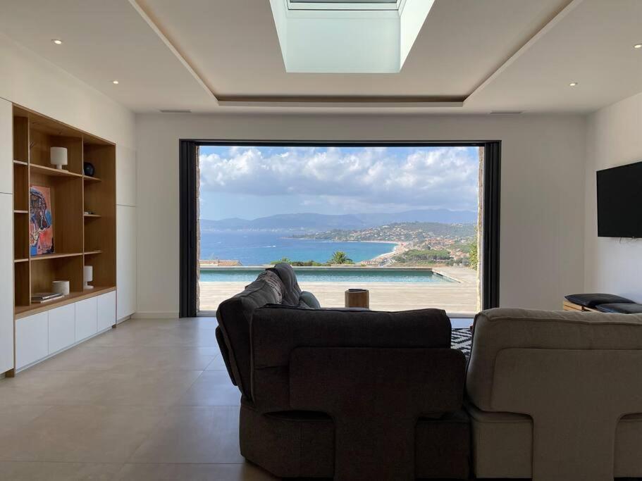 Villa Alandra Pietrosella 외부 사진